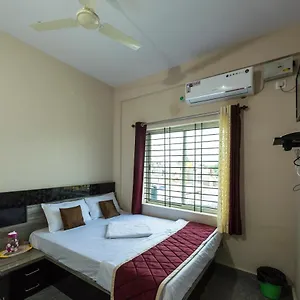 oyo-9544-hotel-crown-residency.mysorehotels.org/