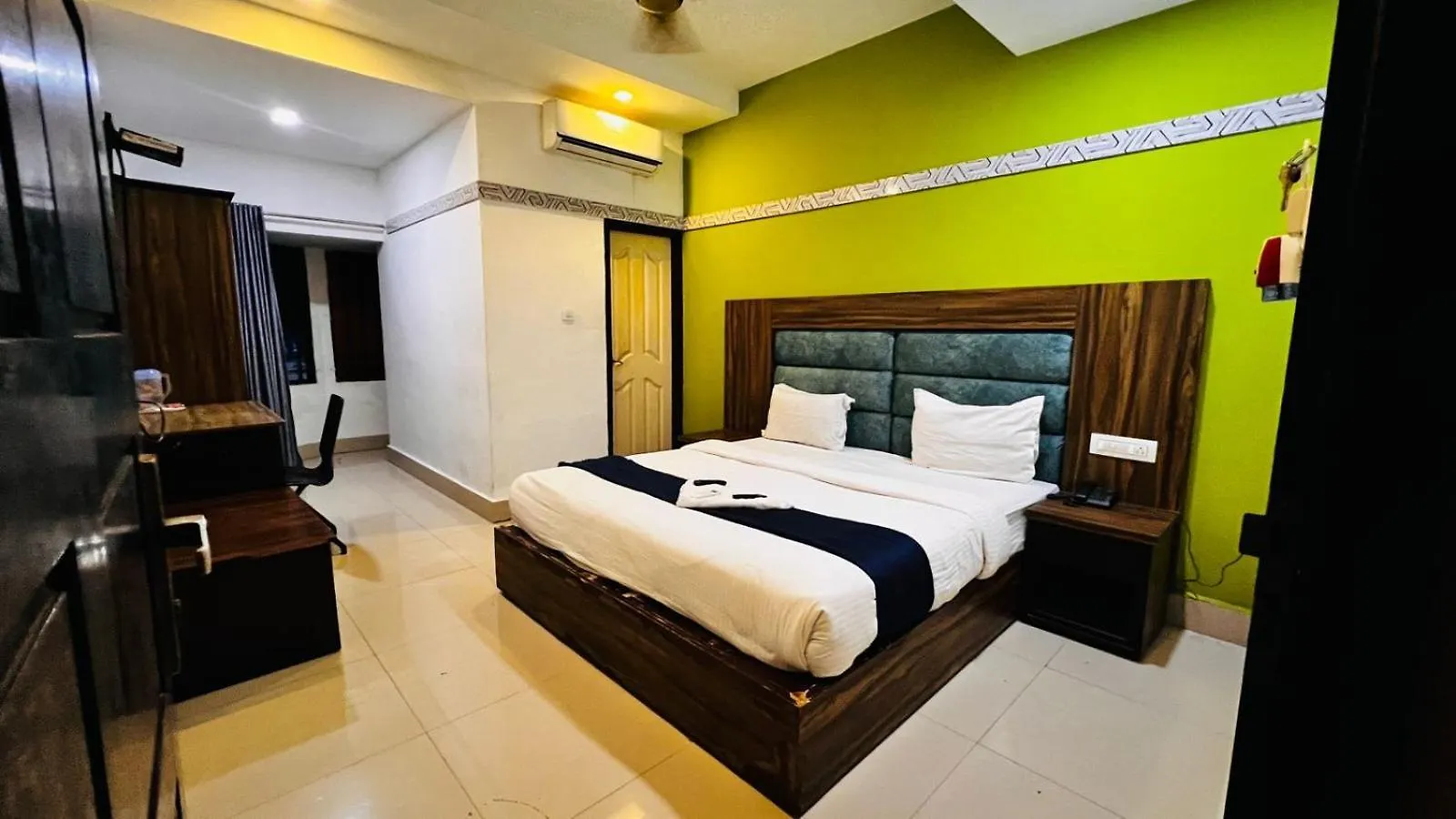 Queens Residency - Kochi 0*,