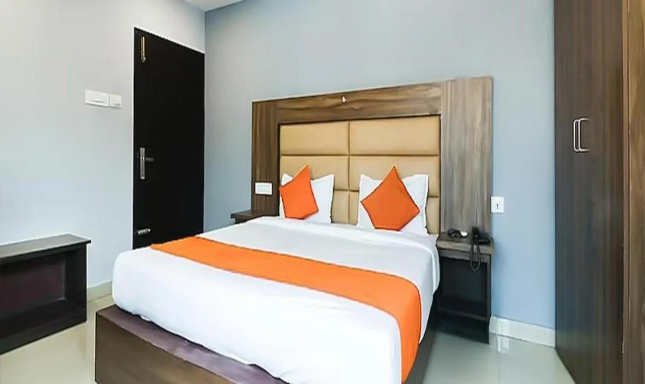Queens Residency - Kochi 0*,